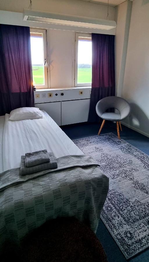 Hotell Tre Systrar Ескилстуна Екстериор снимка